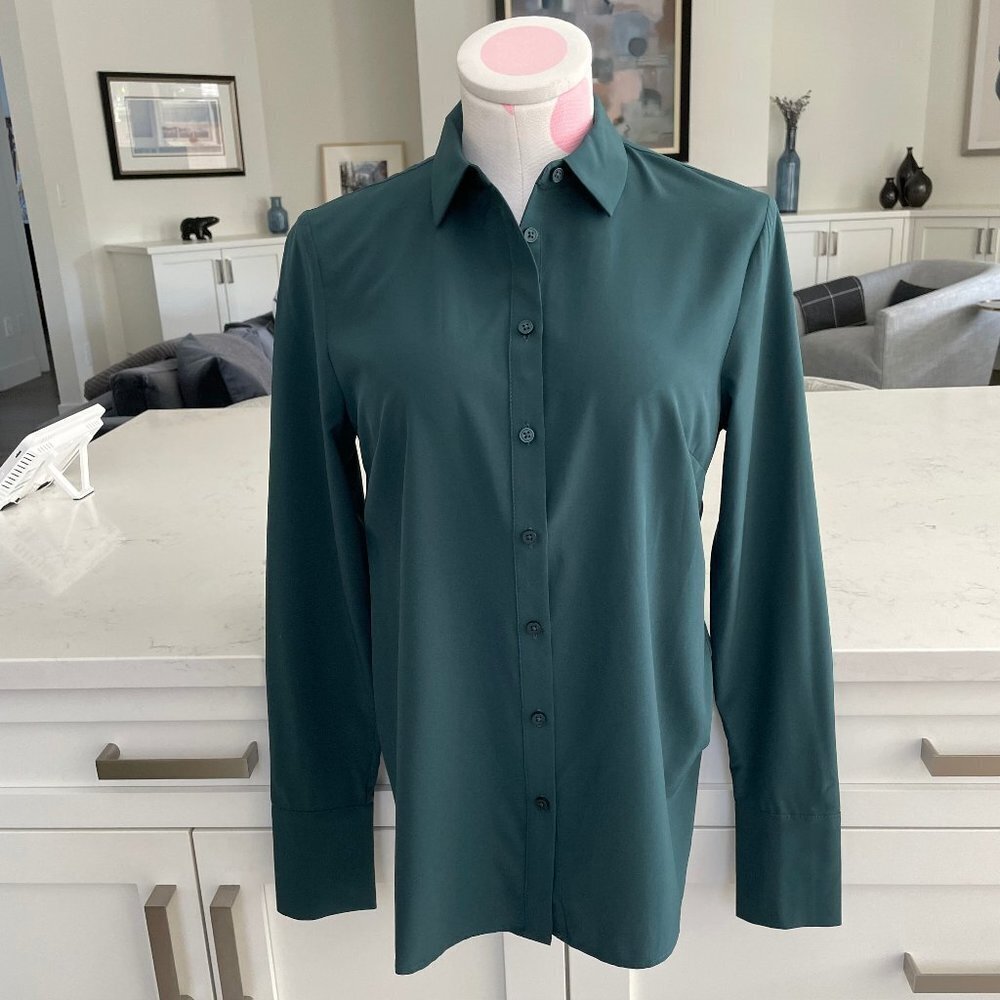 RW&CO. Button Down Long Sleeve Polyester Jersey Shirt Green Sz XS NWT